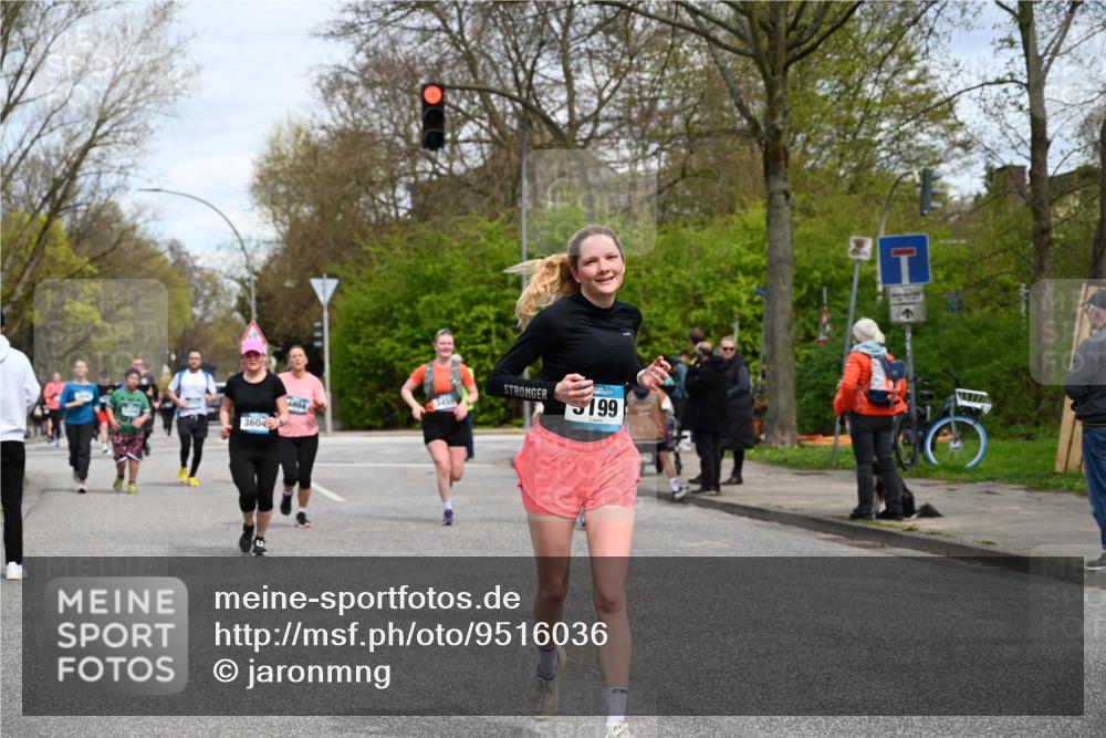 12.04.2026 - 45. Internationalen Wilhelmsburger Insellauf J. Mangold http://msf.ph/oto/9516036 12.04.2026 13:17:17 Ziel 2670, 3061, 3281, 4315, 4867, 4868, 4130, 4129, 2609, 2610, 2571, 5001, 5532, 4392, 4642, 4957, 3900, 5759, 2030, 3199, 3453, 3455, 4194, 5717, 4804, 3604, 2125, 2520, 5204, 3272, 4690, 3252, 4697, 2903, 4104, 5465, 4998 meine-sportfotos.de