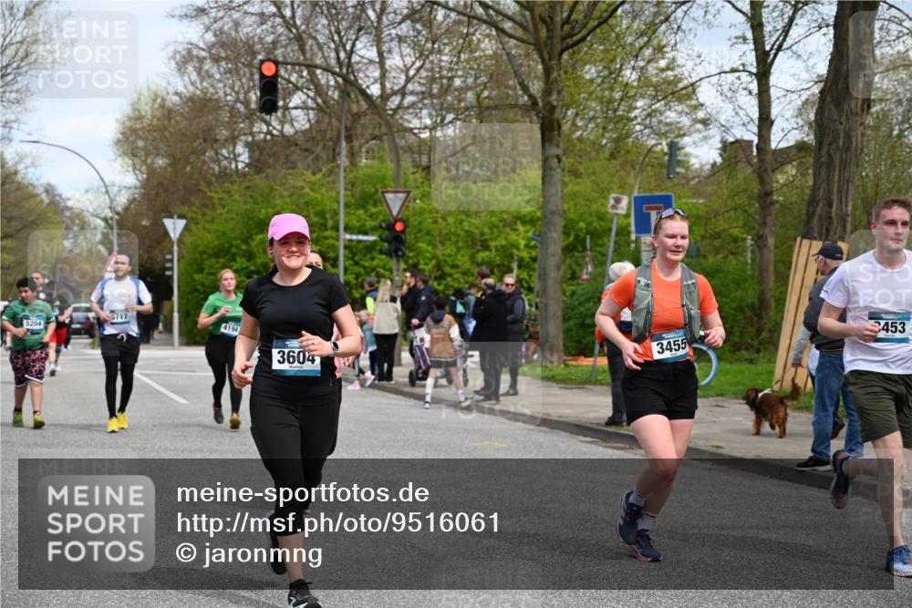 12.04.2026 - 45. Internationalen Wilhelmsburger Insellauf J. Mangold http://msf.ph/oto/9516061 12.04.2026 13:17:20 Ziel 2670, 3061, 3281, 4315, 4867, 4868, 4130, 4129, 2609, 2610, 2571, 5001, 5532, 4392, 4642, 4957, 3900, 5759, 2030, 3199, 3453, 3455, 4194, 5717, 4804, 3604, 2125, 2520, 2520, 5204, 3272, 4690, 3252, 4697, 2903, 4104, 5465, 4998, 5332 meine-sportfotos.de