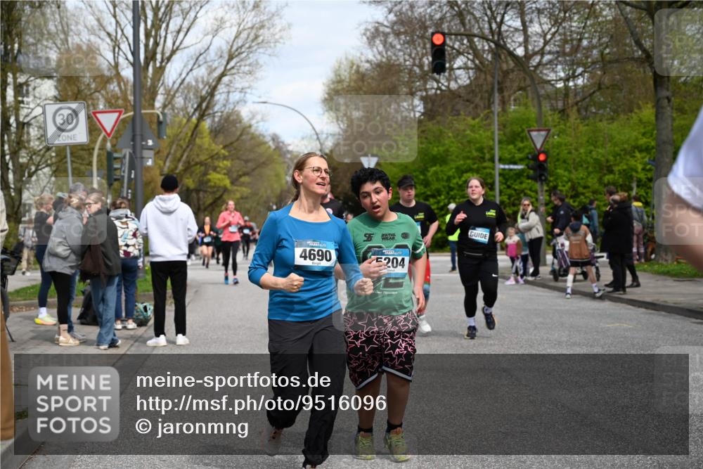 12.04.2026 - 45. Internationalen Wilhelmsburger Insellauf J. Mangold http://msf.ph/oto/9516096 12.04.2026 13:17:25 Ziel 4315, 4867, 4868, 4130, 4129, 2609, 2610, 2571, 5001, 5532, 4392, 4642, 4957, 3900, 5759, 2030, 3199, 3453, 3455, 4194, 5717, 4804, 4804, 3604, 2125, 2520, 5204, 3272, 4690, 3252, 4697, 2903, 2903, 4104, 5465, 4998, 5332, 4203, 4202, 5836, 2759 meine-sportfotos.de