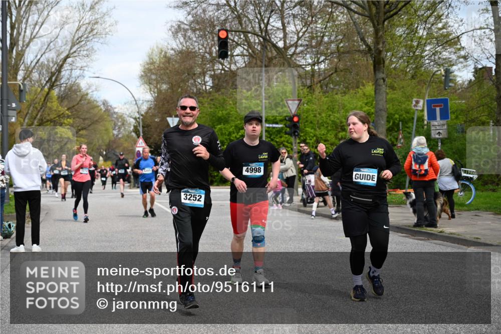 12.04.2026 - 45. Internationalen Wilhelmsburger Insellauf J. Mangold http://msf.ph/oto/9516111 12.04.2026 13:17:27 Ziel 4868, 4130, 4129, 2609, 2610, 2571, 5001, 5532, 4392, 4642, 4957, 3900, 5759, 2030, 3199, 3453, 3455, 4194, 5717, 4804, 3604, 2125, 2520, 5204, 3272, 4690, 3252, 4697, 2903, 4104, 4104, 5465, 4998, 5332, 4203, 4202, 5836, 2759, 4487, 2833 meine-sportfotos.de