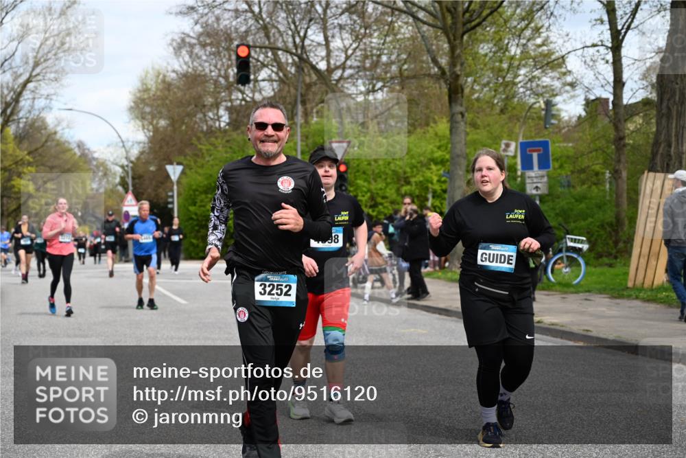 12.04.2026 - 45. Internationalen Wilhelmsburger Insellauf J. Mangold http://msf.ph/oto/9516120 12.04.2026 13:17:28 Ziel 4130, 4129, 2609, 2610, 2571, 5001, 5532, 4392, 4642, 4957, 3900, 5759, 2030, 3199, 3453, 3455, 4194, 5717, 4804, 3604, 2125, 2125, 2520, 5204, 3272, 4690, 3252, 4697, 2903, 4104, 5465, 4998, 5465, 4998, 5332, 4203, 4202, 5836, 2759, 4487, 2833 meine-sportfotos.de