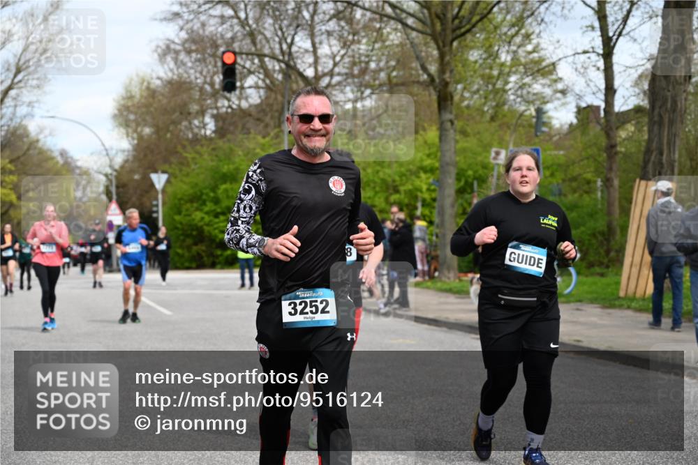 12.04.2026 - 45. Internationalen Wilhelmsburger Insellauf J. Mangold http://msf.ph/oto/9516124 12.04.2026 13:17:29 Ziel 4129, 2609, 2610, 2571, 5001, 5532, 4392, 4642, 4957, 3900, 5759, 2030, 3199, 3453, 3455, 4194, 5717, 4804, 3604, 2125, 2520, 5204, 3272, 4690, 3252, 4697, 2903, 4104, 5465, 4998, 5332, 4203, 4202, 5836, 2759, 4487, 2833 meine-sportfotos.de