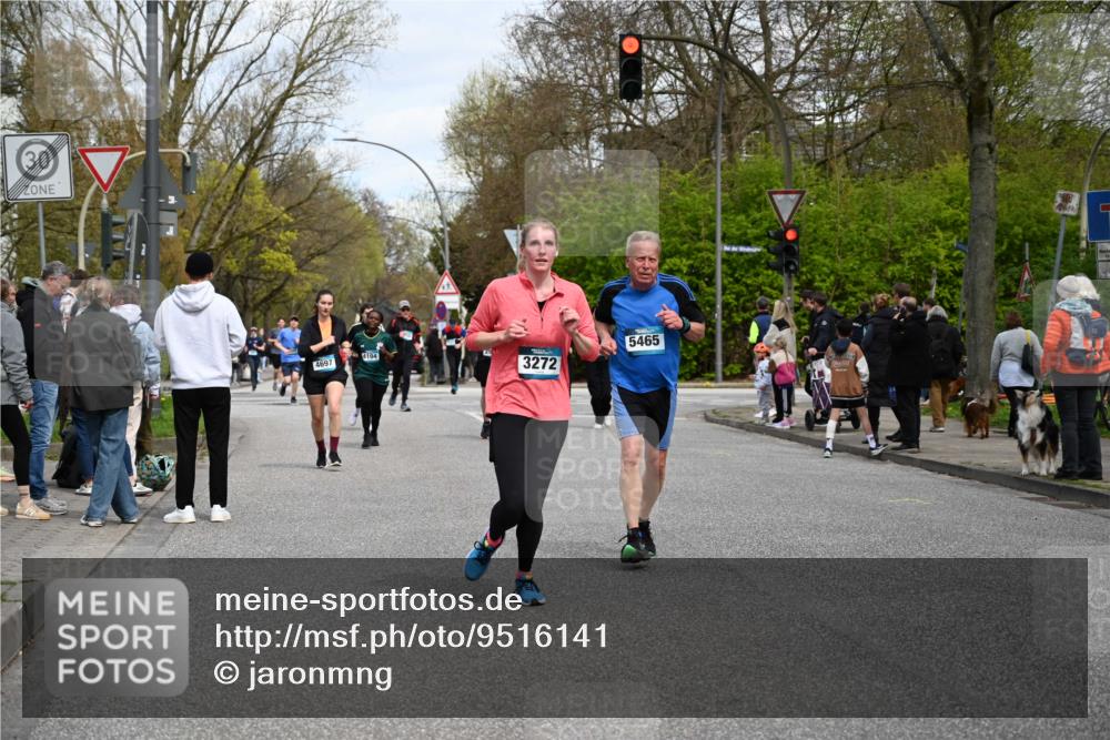 12.04.2026 - 45. Internationalen Wilhelmsburger Insellauf J. Mangold http://msf.ph/oto/9516141 12.04.2026 13:17:32 Ziel 5532, 4392, 4642, 4957, 3900, 5759, 2030, 3199, 3453, 3455, 4194, 5717, 4804, 3604, 2125, 2520, 2520, 5204, 3272, 4690, 3252, 4697, 2903, 4104, 5465, 4998, 5332, 4203, 4202, 5836, 2759, 4487, 2833, 3879 meine-sportfotos.de