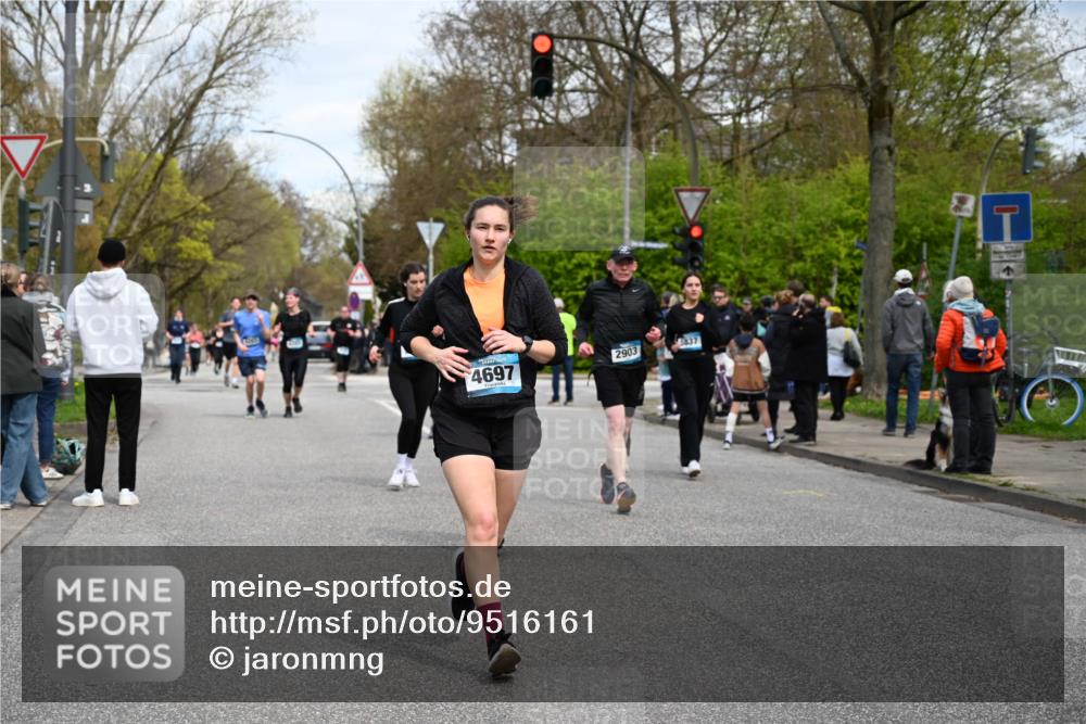12.04.2026 - 45. Internationalen Wilhelmsburger Insellauf J. Mangold http://msf.ph/oto/9516161 12.04.2026 13:17:36 Ziel 4957, 3900, 5759, 2030, 3199, 3453, 3455, 4194, 5717, 4804, 3604, 2125, 2520, 5204, 3272, 4690, 3252, 4697, 2903, 4104, 5465, 4998, 5332, 4203, 4202, 5836, 2759, 4487, 2833, 3879, 3630, 5714, 4213 meine-sportfotos.de