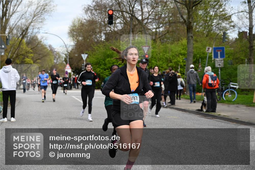 12.04.2026 - 45. Internationalen Wilhelmsburger Insellauf J. Mangold http://msf.ph/oto/9516167 12.04.2026 13:17:37 Ziel 4957, 3900, 5759, 2030, 3199, 3453, 3455, 4194, 5717, 4804, 3604, 2125, 2520, 5204, 3272, 4690, 3252, 4697, 2903, 2903, 4104, 5465, 4998, 5332, 4203, 4202, 5836, 2759, 4487, 2833, 3879, 3630, 5714, 4213, 2516, 2517 meine-sportfotos.de