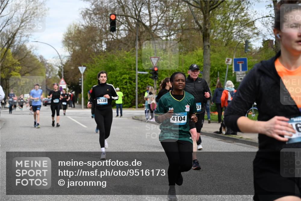 12.04.2026 - 45. Internationalen Wilhelmsburger Insellauf J. Mangold http://msf.ph/oto/9516173 12.04.2026 13:17:38 Ziel 3900, 5759, 2030, 3199, 3453, 3455, 4194, 5717, 4804, 3604, 2125, 2520, 5204, 3272, 4690, 3252, 4697, 2903, 4104, 5465, 4998, 5332, 4203, 4202, 5836, 2759, 4487, 4487, 2833, 3879, 3630, 5714, 4213, 2516, 2517, 4031 meine-sportfotos.de
