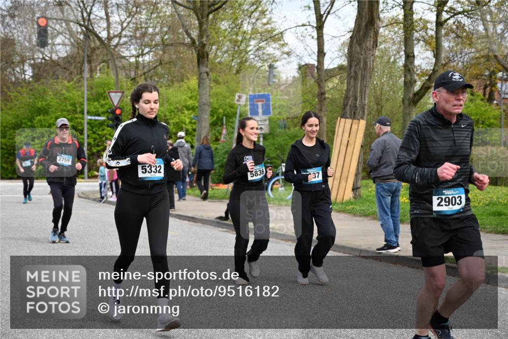 12.04.2026 - 45. Internationalen Wilhelmsburger Insellauf J. Mangold http://msf.ph/oto/9516182 12.04.2026 13:17:39 Ziel 5759, 2030, 3199, 3453, 3455, 4194, 5717, 4804, 3604, 2125, 2520, 5204, 3272, 4690, 3252, 4697, 2903, 4104, 4104, 5465, 4998, 5332, 4203, 4202, 5836, 2759, 4487, 2833, 2833, 3879, 3630, 5714, 4213, 2516, 2517, 4031, 3694 meine-sportfotos.de