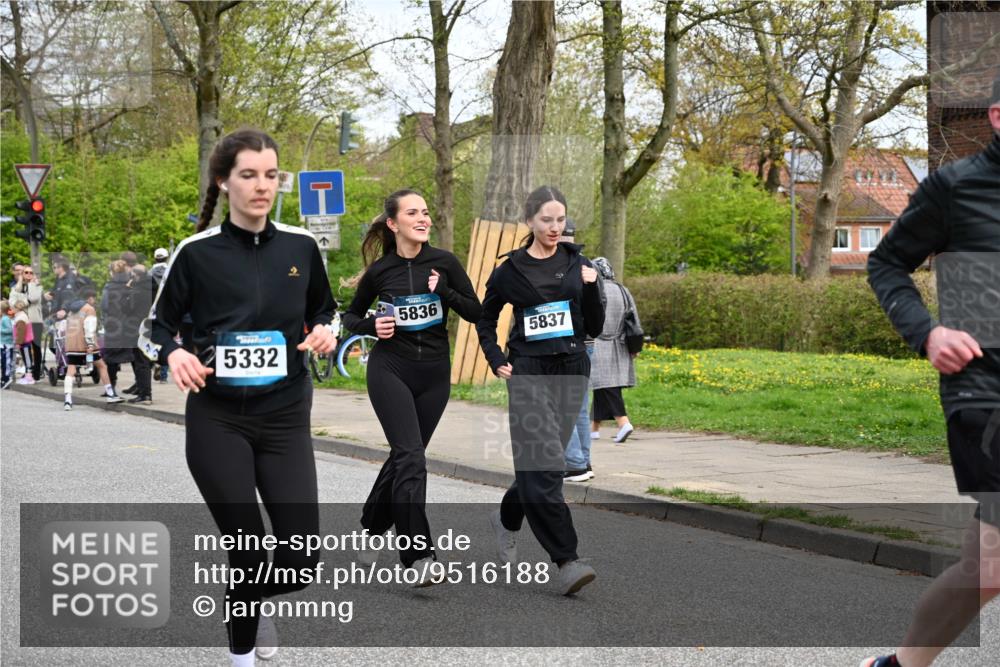 12.04.2026 - 45. Internationalen Wilhelmsburger Insellauf J. Mangold http://msf.ph/oto/9516188 12.04.2026 13:17:40 Ziel 5759, 2030, 3199, 3453, 3455, 4194, 5717, 4804, 3604, 2125, 2520, 5204, 3272, 4690, 3252, 4697, 2903, 4104, 5465, 4998, 5465, 4998, 5332, 4203, 4202, 5836, 2759, 4487, 2833, 3879, 3630, 5714, 4213, 2516, 2517, 4031, 3694 meine-sportfotos.de