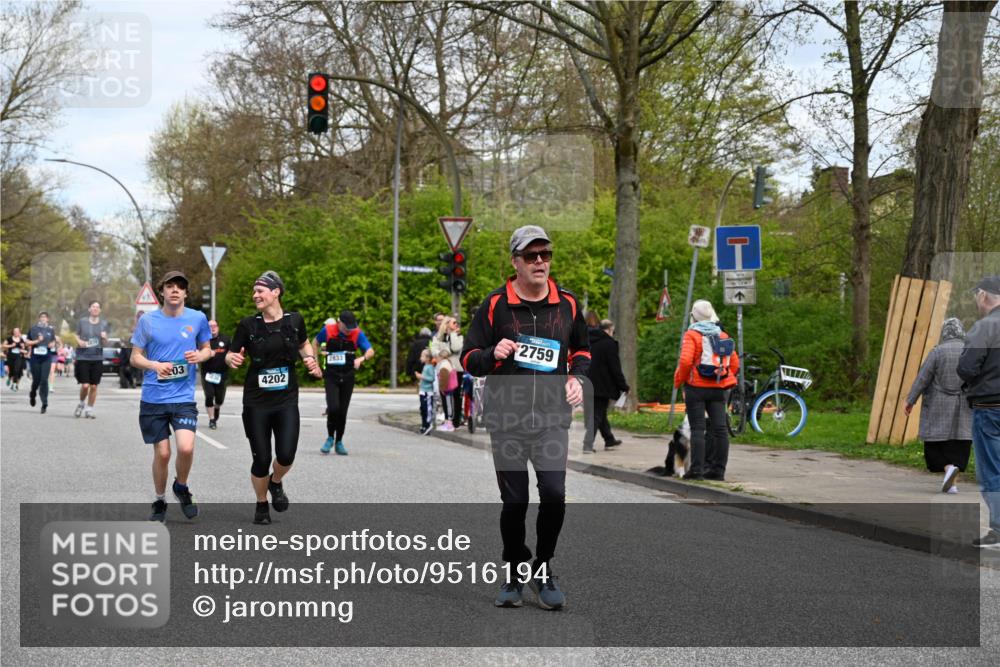 12.04.2026 - 45. Internationalen Wilhelmsburger Insellauf J. Mangold http://msf.ph/oto/9516194 12.04.2026 13:17:41 Ziel 2030, 3199, 3453, 3455, 4194, 5717, 4804, 3604, 2125, 2520, 5204, 3272, 4690, 3252, 4697, 2903, 4104, 5465, 4998, 5332, 4203, 4202, 5836, 2759, 4487, 2833, 3879, 3630, 5714, 4213, 2516, 2517, 4031, 3694, 2018 meine-sportfotos.de