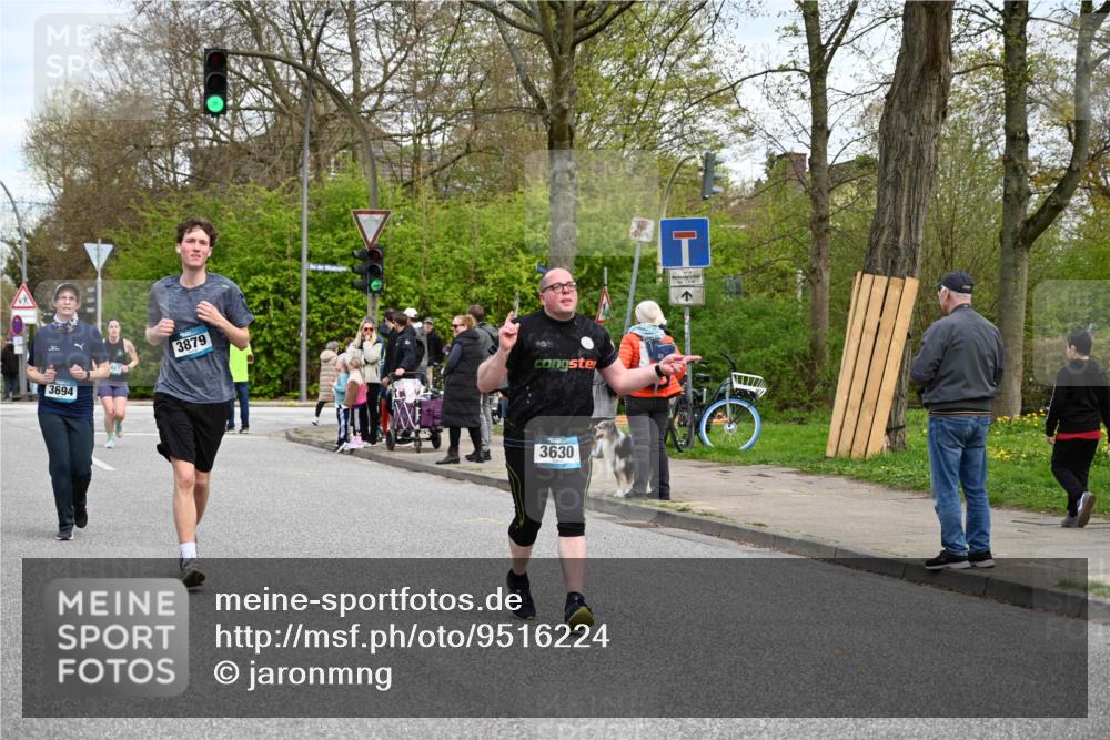 12.04.2026 - 45. Internationalen Wilhelmsburger Insellauf J. Mangold http://msf.ph/oto/9516224 12.04.2026 13:17:49 Ziel 5717, 4804, 3604, 2125, 2520, 5204, 3272, 4690, 3252, 4697, 2903, 4104, 5465, 4998, 5332, 4203, 4202, 5836, 2759, 4487, 2833, 3879, 3630, 5714, 4213, 2516, 2517, 2516, 2517, 4031, 3694, 2018, 2961, 3248, 2570, 2573, 3277 meine-sportfotos.de