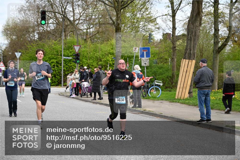 12.04.2026 - 45. Internationalen Wilhelmsburger Insellauf J. Mangold http://msf.ph/oto/9516225 12.04.2026 13:17:49 Ziel 5717, 4804, 3604, 2125, 2520, 5204, 3272, 4690, 3252, 4697, 2903, 4104, 5465, 4998, 5332, 4203, 4202, 5836, 2759, 4487, 2833, 3879, 3630, 5714, 4213, 2516, 2517, 2516, 2517, 4031, 3694, 2018, 2961, 3248, 2570, 2573, 3277 meine-sportfotos.de