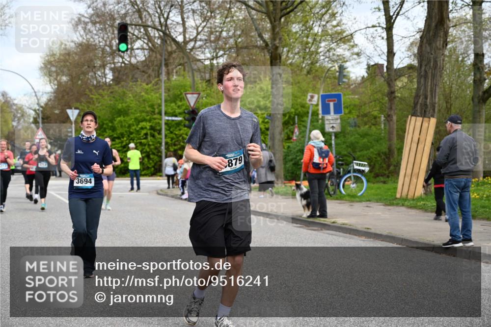 12.04.2026 - 45. Internationalen Wilhelmsburger Insellauf J. Mangold http://msf.ph/oto/9516241 12.04.2026 13:17:51 Ziel 3604, 2125, 2520, 5204, 3272, 4690, 3252, 4697, 2903, 4104, 5465, 4998, 5332, 4203, 4202, 5836, 2759, 4487, 2833, 2833, 3879, 3630, 5714, 4213, 2516, 2517, 4031, 3694, 3694, 2018, 2961, 3248, 2570, 2573, 3277, 3828, 4948, 5488 meine-sportfotos.de