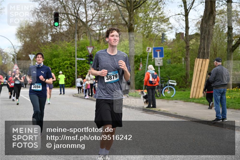 12.04.2026 - 45. Internationalen Wilhelmsburger Insellauf J. Mangold http://msf.ph/oto/9516242 12.04.2026 13:17:51 Ziel 3604, 2125, 2520, 5204, 3272, 4690, 3252, 4697, 2903, 4104, 5465, 4998, 5332, 4203, 4202, 5836, 2759, 4487, 2833, 2833, 3879, 3630, 5714, 4213, 2516, 2517, 4031, 3694, 3694, 2018, 2961, 3248, 2570, 2573, 3277, 3828, 4948, 5488 meine-sportfotos.de