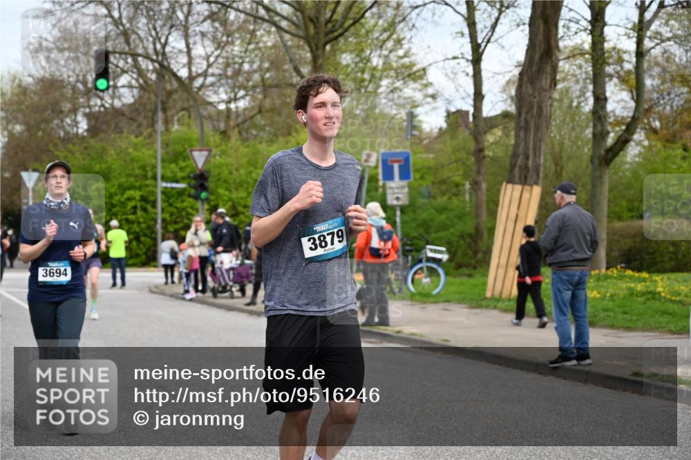 12.04.2026 - 45. Internationalen Wilhelmsburger Insellauf J. Mangold http://msf.ph/oto/9516246 12.04.2026 13:17:51 Ziel 3604, 2125, 2520, 5204, 3272, 4690, 3252, 4697, 2903, 4104, 5465, 4998, 5332, 4203, 4202, 5836, 2759, 4487, 2833, 2833, 3879, 3630, 5714, 4213, 2516, 2517, 4031, 3694, 3694, 2018, 2961, 3248, 2570, 2573, 3277, 3828, 4948, 5488 meine-sportfotos.de