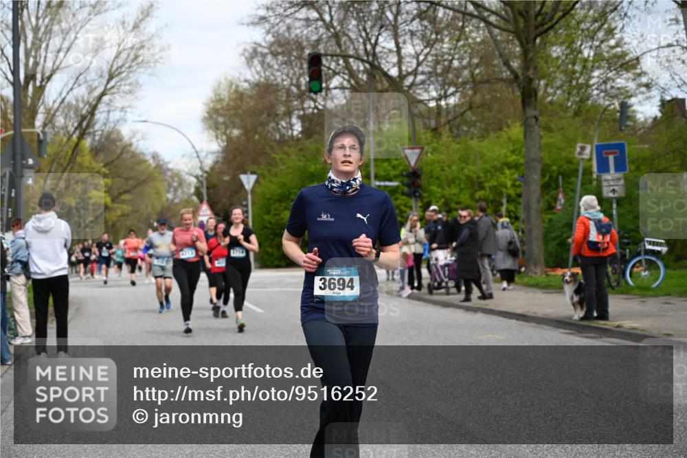 12.04.2026 - 45. Internationalen Wilhelmsburger Insellauf J. Mangold http://msf.ph/oto/9516252 12.04.2026 13:17:52 Ziel 2125, 2520, 5204, 3272, 4690, 3252, 4697, 2903, 4104, 5465, 4998, 5332, 4203, 4202, 5836, 2759, 4487, 2833, 3879, 3630, 5714, 4213, 2516, 2517, 4031, 3694, 2018, 2961, 3248, 2570, 2573, 3277, 3828, 4948, 5488 meine-sportfotos.de