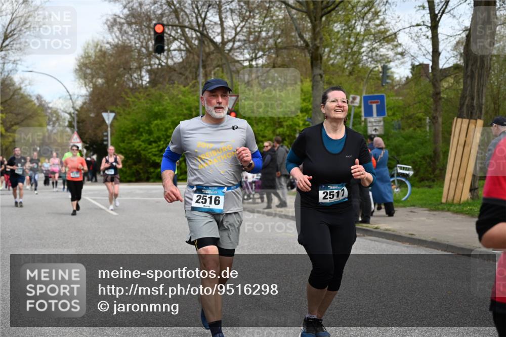 12.04.2026 - 45. Internationalen Wilhelmsburger Insellauf J. Mangold http://msf.ph/oto/9516298 12.04.2026 13:17:58 Ziel 5204, 3272, 4690, 3252, 4697, 2903, 4104, 5465, 4998, 5332, 4203, 4202, 5836, 2759, 4487, 2833, 3879, 3630, 5714, 4213, 2516, 2517, 4031, 3694, 2018, 2961, 3248, 2570, 2573, 3277, 3828, 4948, 5488, 5663, 4727, 5541, 4153, 3528, 3527, 4400, 4403, 4556 meine-sportfotos.de