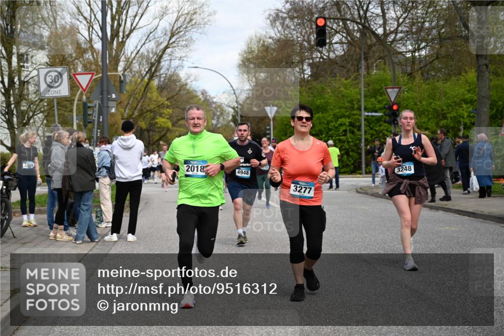 12.04.2026 - 45. Internationalen Wilhelmsburger Insellauf J. Mangold http://msf.ph/oto/9516312 12.04.2026 13:18:04 Ziel 4104, 5465, 4998, 5332, 4203, 4202, 5836, 2759, 4487, 2833, 3879, 3630, 5714, 4213, 2516, 2517, 4031, 3694, 2018, 2961, 3248, 2570, 2573, 3277, 3828, 4948, 5488, 5663, 4727, 5541, 4153, 3528, 3527, 4400, 4403, 4556, 4626, 2019, 3940, 3482 meine-sportfotos.de