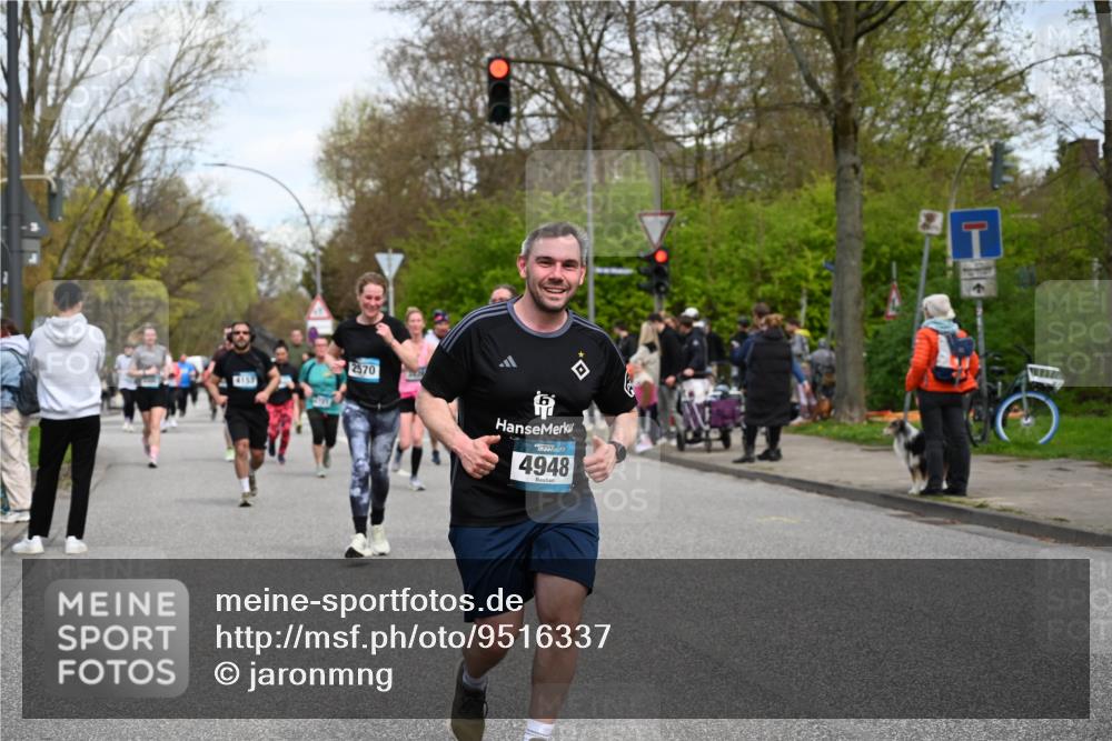 12.04.2026 - 45. Internationalen Wilhelmsburger Insellauf J. Mangold http://msf.ph/oto/9516337 12.04.2026 13:18:07 Ziel 5332, 4203, 4202, 5836, 2759, 4487, 2833, 3879, 3630, 5714, 4213, 2516, 2517, 4031, 3694, 2018, 2961, 2961, 3248, 2570, 2573, 3277, 3828, 4948, 5488, 5663, 4727, 5541, 4153, 4727, 5541, 4153, 3528, 3527, 4400, 4403, 4556, 4626, 2019, 3940, 3482 meine-sportfotos.de