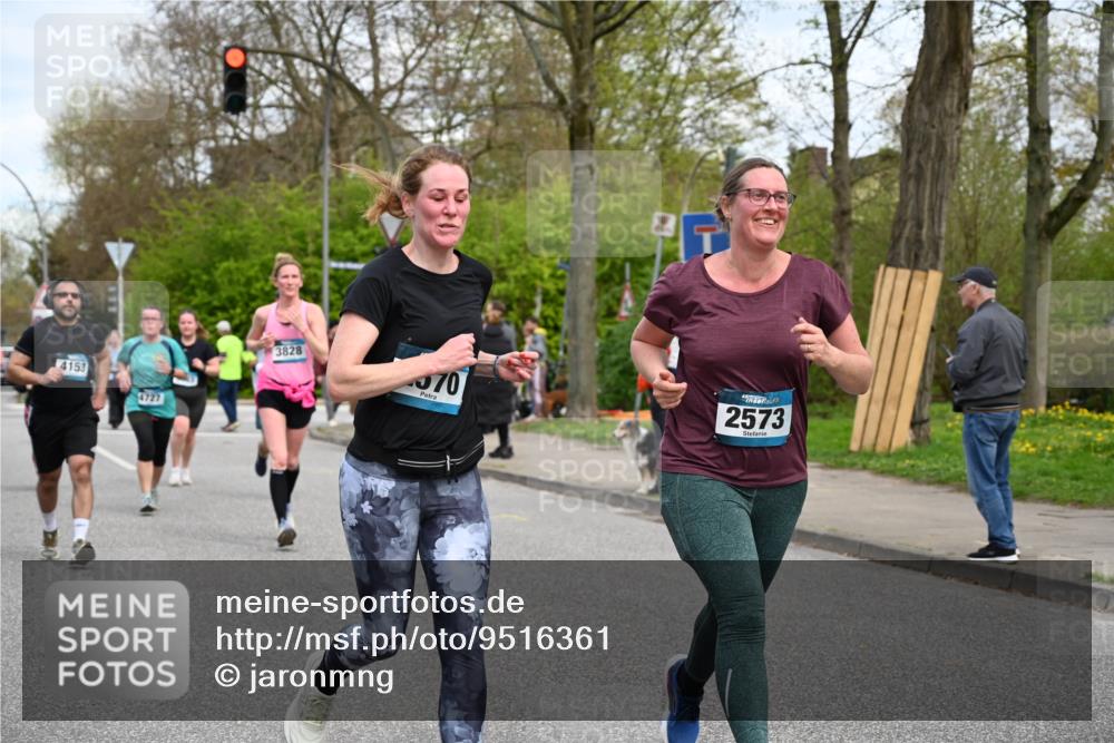 12.04.2026 - 45. Internationalen Wilhelmsburger Insellauf J. Mangold http://msf.ph/oto/9516361 12.04.2026 13:18:09 Ziel 4203, 4202, 5836, 2759, 4487, 2833, 3879, 3630, 5714, 4213, 2516, 2517, 4031, 3694, 2018, 2961, 3248, 2570, 2573, 2570, 2573, 3277, 3828, 4948, 5488, 5663, 4727, 5541, 4153, 3528, 3527, 4400, 4403, 4556, 4556, 4626, 2019, 3940, 3482 meine-sportfotos.de