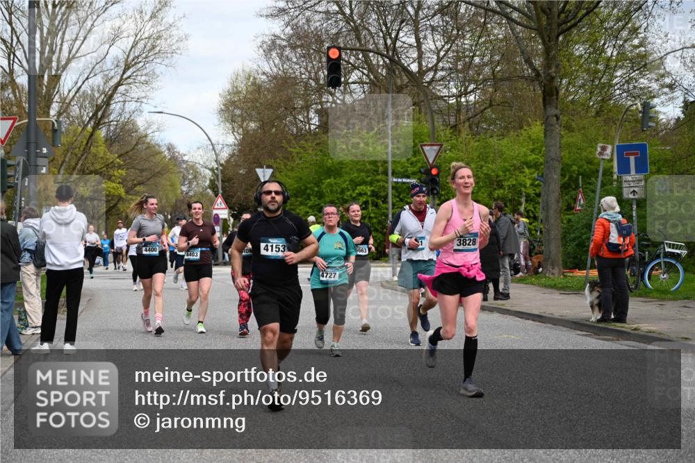 12.04.2026 - 45. Internationalen Wilhelmsburger Insellauf J. Mangold http://msf.ph/oto/9516369 12.04.2026 13:18:10 Ziel 4203, 4202, 5836, 2759, 4487, 2833, 3879, 3630, 5714, 4213, 2516, 2517, 4031, 3694, 2018, 2961, 3248, 2570, 2573, 3277, 3828, 4948, 5488, 5663, 4727, 5541, 4153, 3528, 3527, 4400, 4403, 4556, 4626, 2019, 3940, 3482, 3524 meine-sportfotos.de