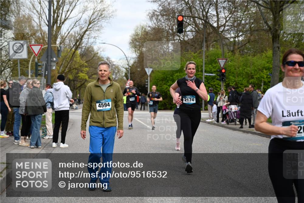 12.04.2026 - 45. Internationalen Wilhelmsburger Insellauf J. Mangold http://msf.ph/oto/9516532 12.04.2026 13:18:43 Ziel 4727, 5541, 4153, 3528, 3527, 4400, 4403, 4556, 4626, 2019, 3940, 3482, 3524, 2572, 3587, 4734, 2061, 4020, 5849, 4639, 3809, 4660, 2174, 5019, 4543, 4543, 4793, 5786, 4112, 3071, 2027 meine-sportfotos.de