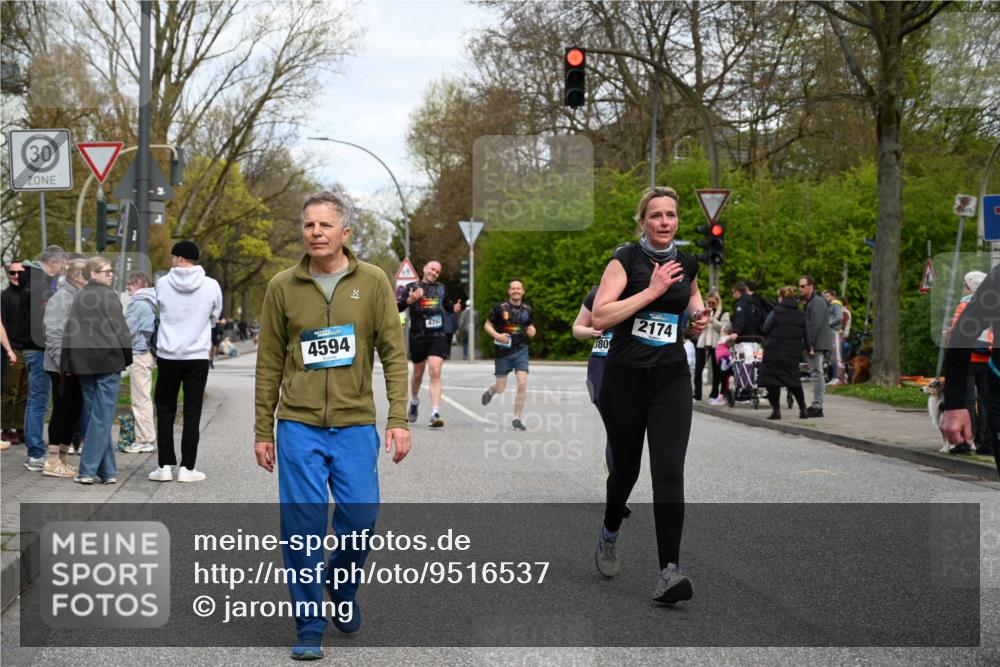 12.04.2026 - 45. Internationalen Wilhelmsburger Insellauf J. Mangold http://msf.ph/oto/9516537 12.04.2026 13:18:43 Ziel 4727, 5541, 4153, 3528, 3527, 4400, 4403, 4556, 4626, 2019, 3940, 3482, 3524, 2572, 3587, 4734, 2061, 4020, 5849, 4639, 3809, 4660, 2174, 5019, 4543, 4543, 4793, 5786, 4112, 3071, 2027 meine-sportfotos.de