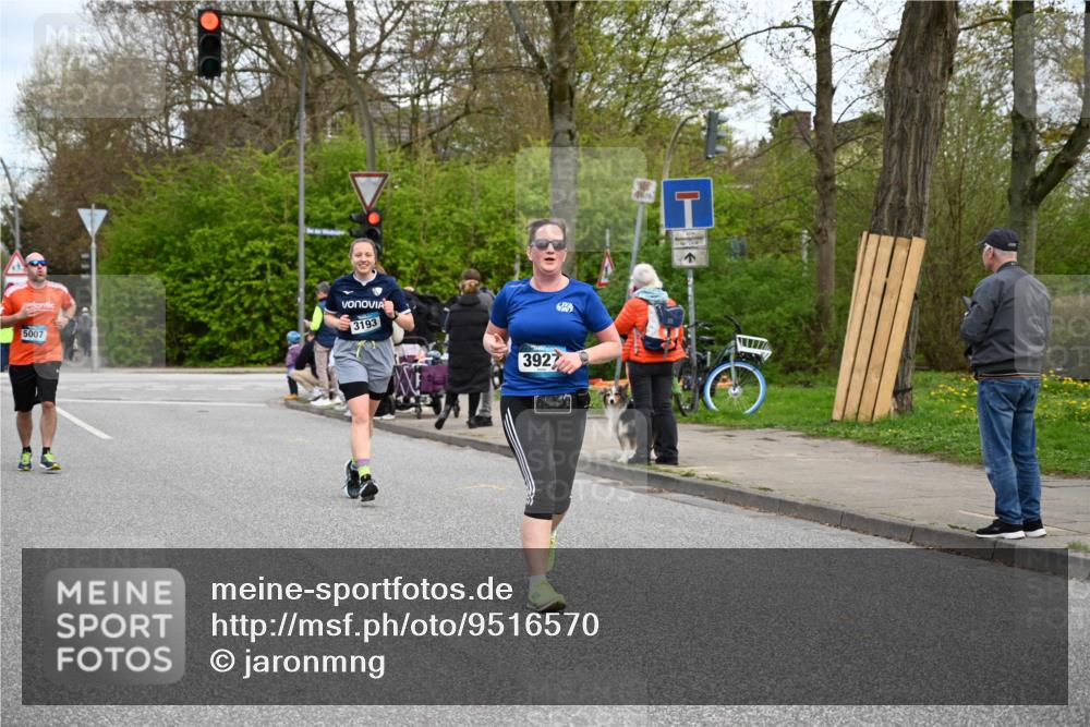 12.04.2026 - 45. Internationalen Wilhelmsburger Insellauf J. Mangold http://msf.ph/oto/9516570 12.04.2026 13:19:07 Ziel 4020, 5849, 4639, 3809, 4660, 2174, 5019, 4543, 4793, 5786, 4112, 3071, 2027, 5007, 4594, 4984, 3927, 3193, 4469, 5327, 3125, 4518, 4518, 5778, 2799, 4972, 3265 meine-sportfotos.de