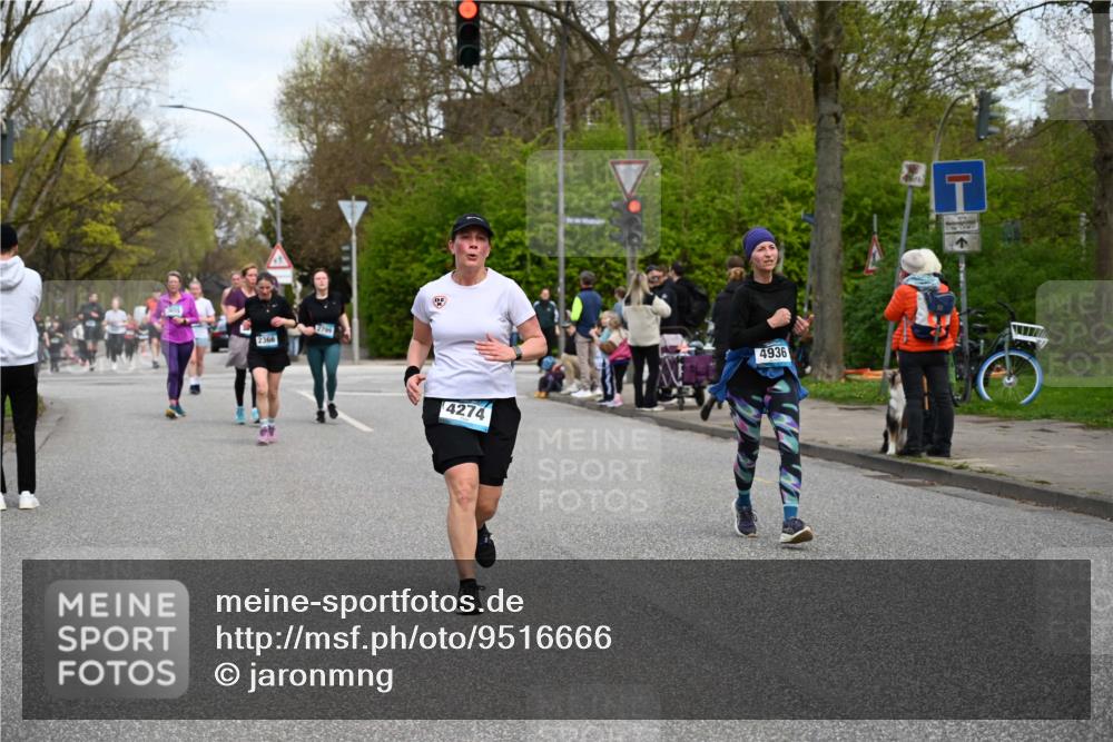 12.04.2026 - 45. Internationalen Wilhelmsburger Insellauf J. Mangold http://msf.ph/oto/9516666 12.04.2026 13:19:27 Ziel 2027, 5007, 4594, 4984, 3927, 3193, 4469, 5327, 3125, 4518, 5778, 2799, 4972, 4972, 3265, 5003, 3857, 2946, 4905, 4274, 2534, 4936, 4936, 2366, 3655, 2261, 2264 meine-sportfotos.de