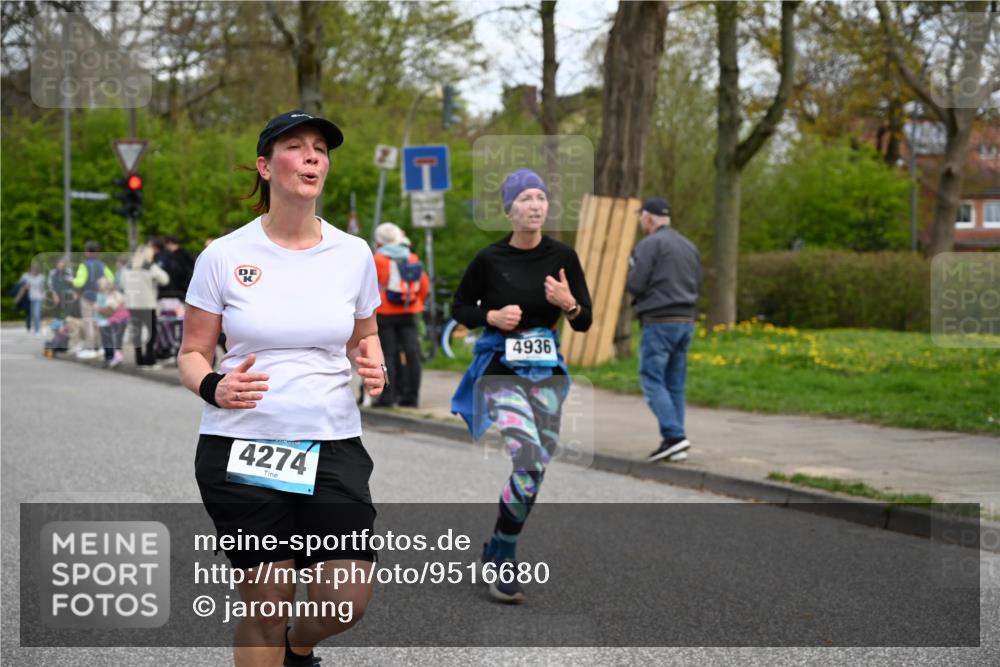 12.04.2026 - 45. Internationalen Wilhelmsburger Insellauf J. Mangold http://msf.ph/oto/9516680 12.04.2026 13:19:29 Ziel 2027, 5007, 4594, 4984, 3927, 3193, 4469, 5327, 3125, 4518, 5778, 2799, 4972, 3265, 3265, 5003, 3857, 2946, 4905, 4274, 2534, 4936, 2366, 2366, 3655, 2261, 2264, 3448, 3449 meine-sportfotos.de