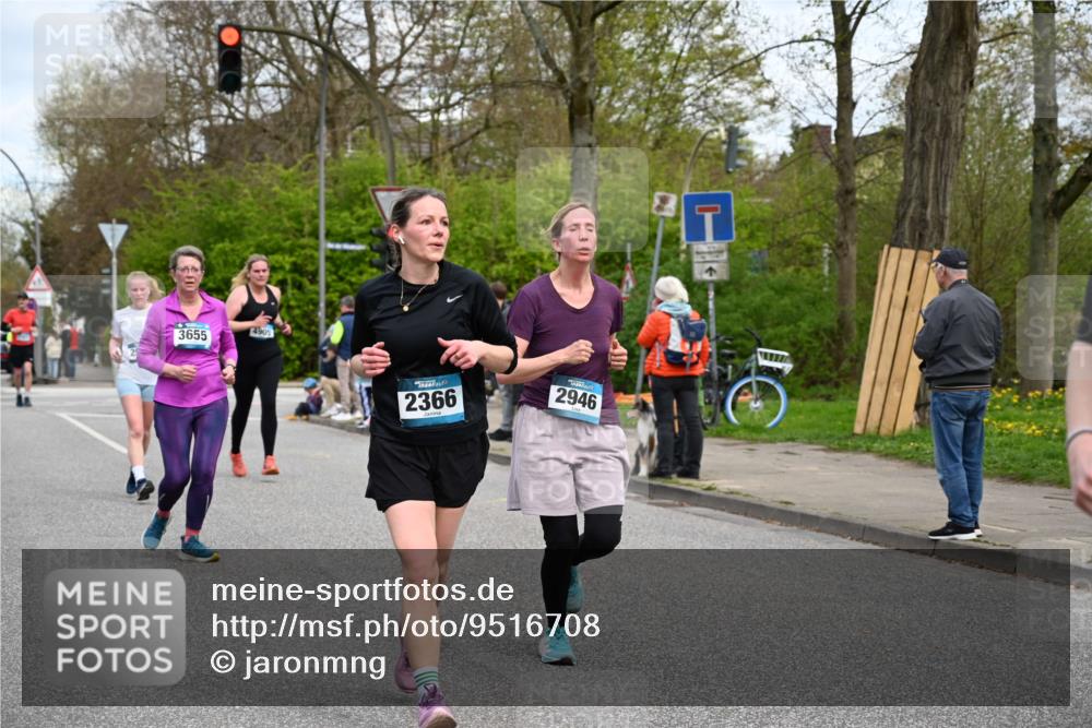 12.04.2026 - 45. Internationalen Wilhelmsburger Insellauf J. Mangold http://msf.ph/oto/9516708 12.04.2026 13:19:33 Ziel 5007, 4594, 4984, 3927, 3193, 4469, 5327, 3125, 4518, 5778, 2799, 4972, 3265, 5003, 5003, 3857, 2946, 4905, 4274, 2534, 4936, 2366, 3655, 2261, 2264, 3448, 3449, 2894, 2888 meine-sportfotos.de