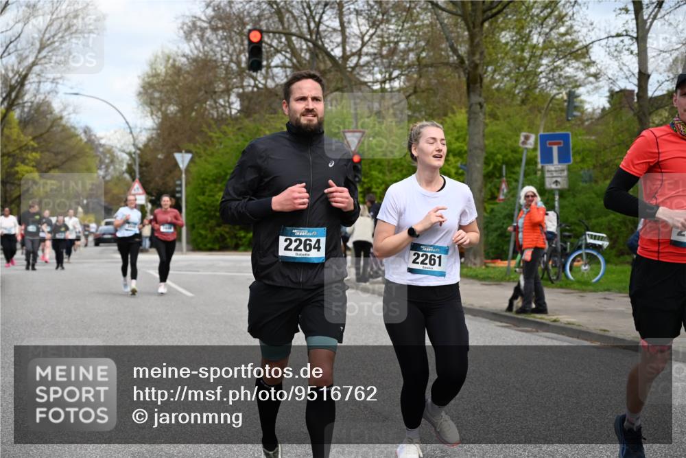 12.04.2026 - 45. Internationalen Wilhelmsburger Insellauf J. Mangold http://msf.ph/oto/9516762 12.04.2026 13:19:44 Ziel 4518, 5778, 2799, 4972, 3265, 5003, 3857, 2946, 4905, 4274, 2534, 4936, 2366, 3655, 2261, 2264, 3448, 3449, 2894, 2888, 3898, 2431, 4121, 5308 meine-sportfotos.de
