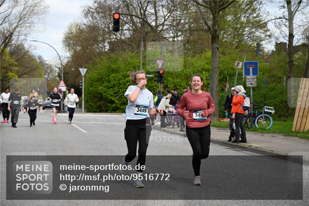 12.04.2026 - 45. Internationalen Wilhelmsburger Insellauf J. Mangold http://msf.ph/oto/9516772 12.04.2026 13:19:49 Ziel 4972, 3265, 5003, 3857, 2946, 4905, 4274, 2534, 4936, 2366, 3655, 2261, 2264, 3448, 3449, 2894, 2888, 3898, 2431, 4121, 5308, 3236, 4718 meine-sportfotos.de