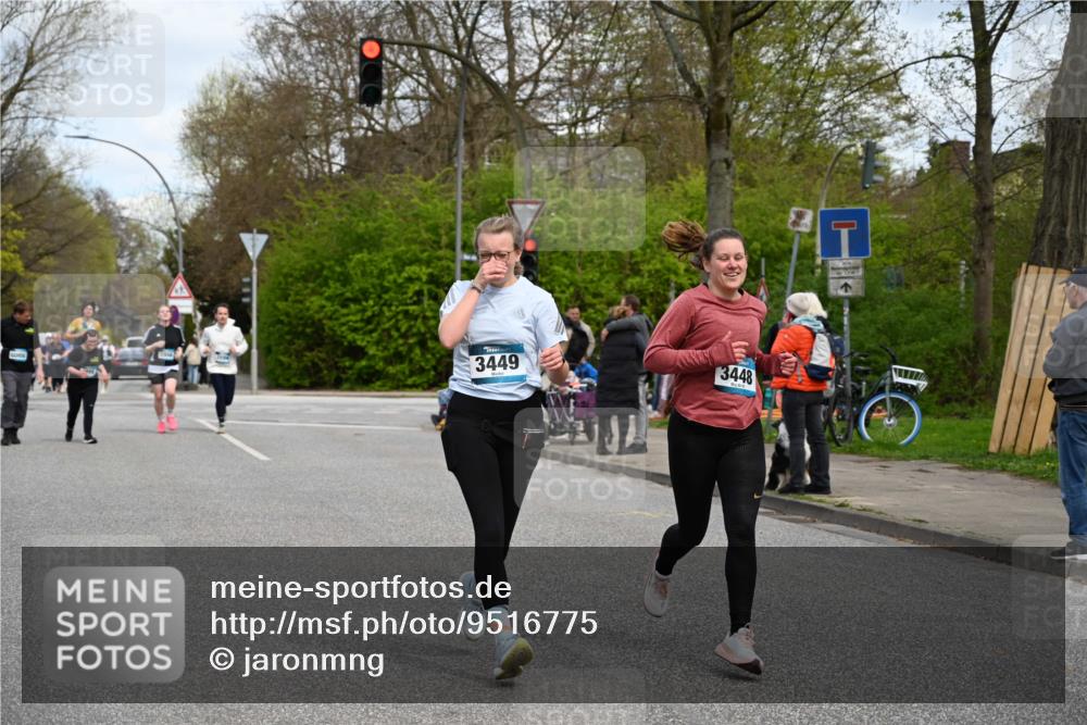 12.04.2026 - 45. Internationalen Wilhelmsburger Insellauf J. Mangold http://msf.ph/oto/9516775 12.04.2026 13:19:49 Ziel 4972, 3265, 5003, 3857, 2946, 4905, 4274, 2534, 4936, 2366, 3655, 2261, 2264, 3448, 3449, 2894, 2888, 3898, 2431, 4121, 5308, 3236, 4718 meine-sportfotos.de