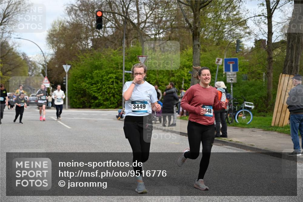12.04.2026 - 45. Internationalen Wilhelmsburger Insellauf J. Mangold http://msf.ph/oto/9516776 12.04.2026 13:19:49 Ziel 4972, 3265, 5003, 3857, 2946, 4905, 4274, 2534, 4936, 2366, 3655, 2261, 2264, 3448, 3449, 2894, 2888, 3898, 2431, 4121, 5308, 3236, 4718 meine-sportfotos.de