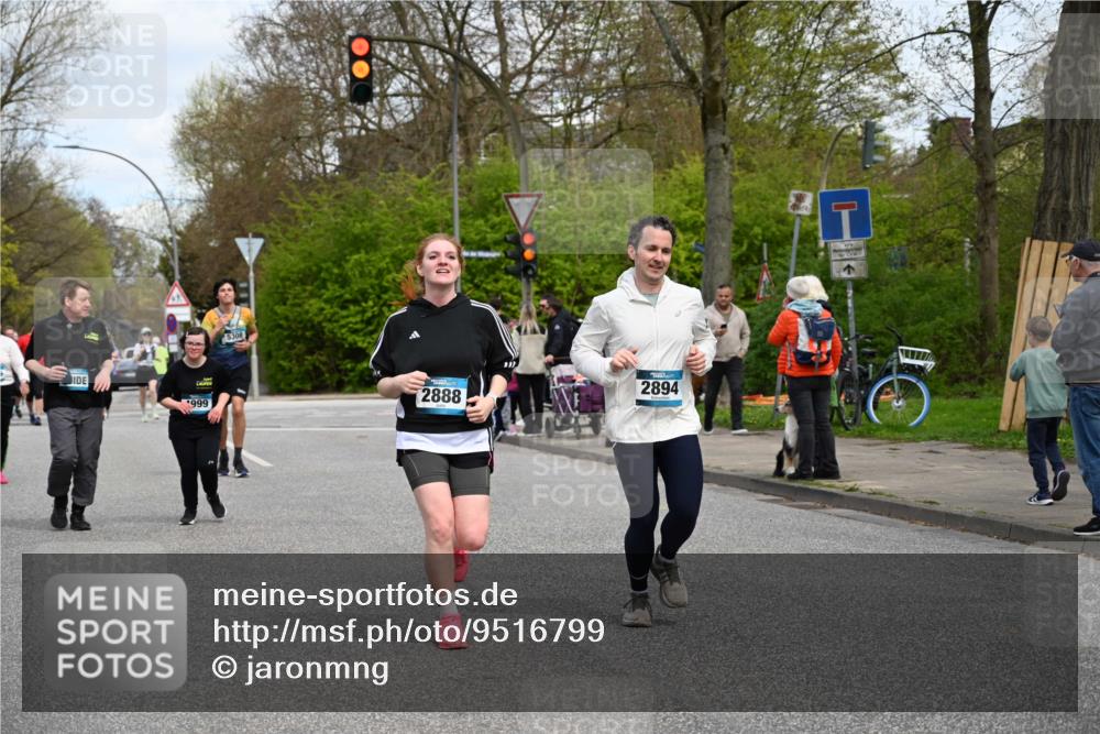 12.04.2026 - 45. Internationalen Wilhelmsburger Insellauf J. Mangold http://msf.ph/oto/9516799 12.04.2026 13:19:56 Ziel 5003, 3857, 2946, 4905, 4274, 2534, 4936, 2366, 3655, 2261, 2264, 3448, 3449, 2894, 2888, 3898, 2431, 4121, 5308, 3236, 4718, 2247, 3203, 5342, 3822, 3821, 4999, 4803, 2224, 4223, 4224 meine-sportfotos.de