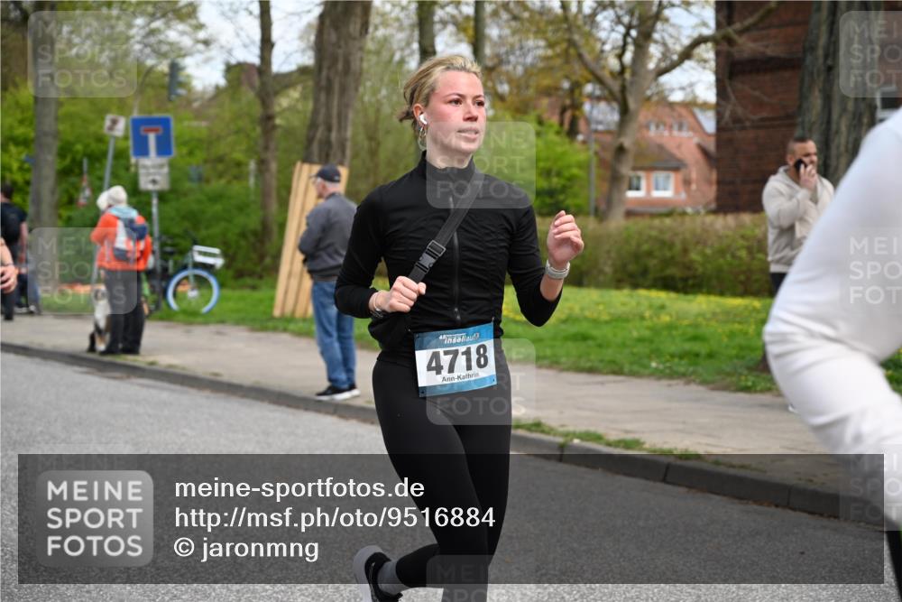 12.04.2026 - 45. Internationalen Wilhelmsburger Insellauf J. Mangold http://msf.ph/oto/9516884 12.04.2026 13:20:08 Ziel 2261, 2264, 3448, 3449, 2894, 2888, 3898, 2431, 4121, 5308, 3236, 4718, 2247, 3203, 5342, 3822, 3821, 4999, 4803, 2224, 4223, 4224, 4224, 4954, 5258, 3284, 2469, 4305, 2013, 3233 meine-sportfotos.de