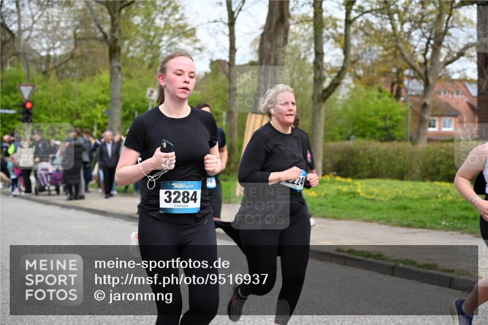 12.04.2026 - 45. Internationalen Wilhelmsburger Insellauf J. Mangold http://msf.ph/oto/9516937 12.04.2026 13:20:16 Ziel 3448, 3449, 2894, 2888, 3898, 2431, 4121, 5308, 3236, 4718, 2247, 3203, 5342, 3822, 3821, 3822, 3821, 4999, 4803, 2224, 4223, 4224, 4954, 5258, 3284, 2469, 4305, 2013, 3233, 5230, 3766, 4103 meine-sportfotos.de