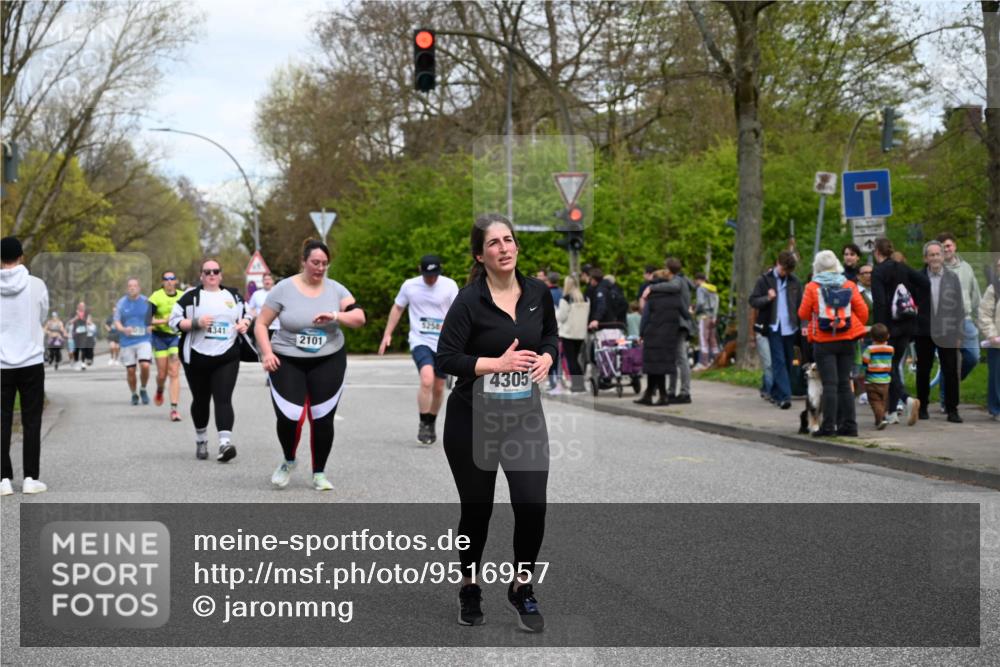 12.04.2026 - 45. Internationalen Wilhelmsburger Insellauf J. Mangold http://msf.ph/oto/9516957 12.04.2026 13:20:22 Ziel 3898, 2431, 4121, 5308, 3236, 4718, 2247, 3203, 5342, 3822, 3821, 4999, 4803, 2224, 4223, 4224, 4954, 5258, 3284, 5258, 3284, 2469, 4305, 2013, 3233, 5230, 5230, 3766, 4103, 4341, 5633, 4284 meine-sportfotos.de