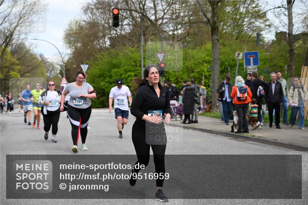 12.04.2026 - 45. Internationalen Wilhelmsburger Insellauf J. Mangold http://msf.ph/oto/9516959 12.04.2026 13:20:22 Ziel 3898, 2431, 4121, 5308, 3236, 4718, 2247, 3203, 5342, 3822, 3821, 4999, 4803, 2224, 4223, 4224, 4954, 5258, 3284, 5258, 3284, 2469, 4305, 2013, 3233, 5230, 5230, 3766, 4103, 4341, 5633, 4284 meine-sportfotos.de