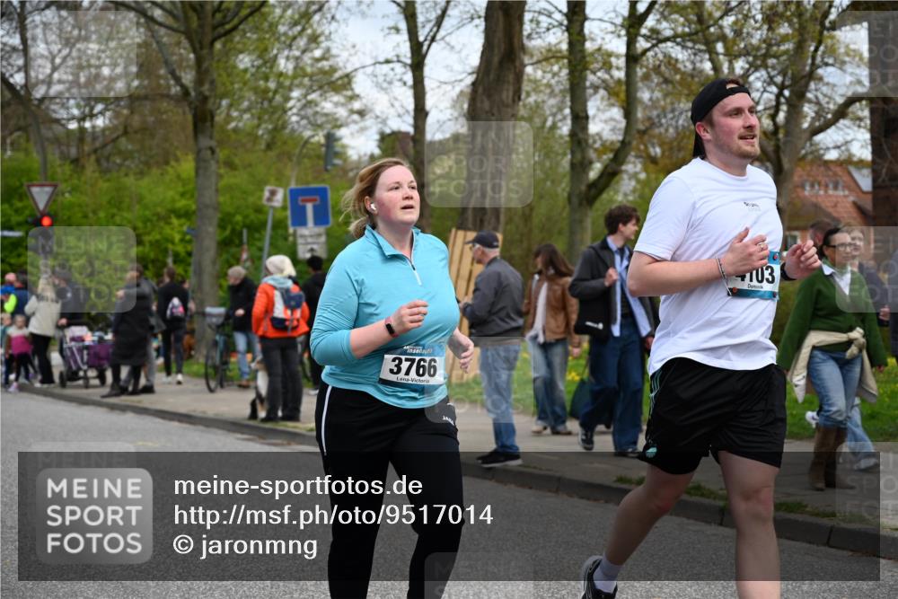 12.04.2026 - 45. Internationalen Wilhelmsburger Insellauf J. Mangold http://msf.ph/oto/9517014 12.04.2026 13:20:32 Ziel 2431, 4121, 5308, 3236, 4718, 2247, 3203, 5342, 3822, 3821, 4999, 4803, 2224, 4223, 4224, 4954, 5258, 3284, 2469, 4305, 2013, 3233, 3233, 5230, 3766, 4103, 4341, 4341, 5633, 4284, 4293, 5543, 2363, 2101, 4417 meine-sportfotos.de
