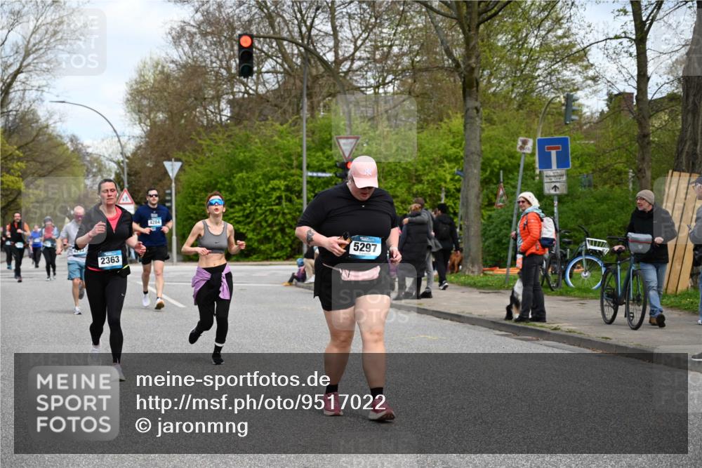 12.04.2026 - 45. Internationalen Wilhelmsburger Insellauf J. Mangold http://msf.ph/oto/9517022 12.04.2026 13:20:37 Ziel 3236, 4718, 2247, 3203, 5342, 3822, 3821, 4999, 4803, 2224, 4223, 4224, 4954, 5258, 3284, 2469, 4305, 2013, 3233, 5230, 3766, 3766, 4103, 4341, 5633, 4284, 4293, 5543, 5543, 2363, 2101, 4417, 3552, 3551, 2333 meine-sportfotos.de