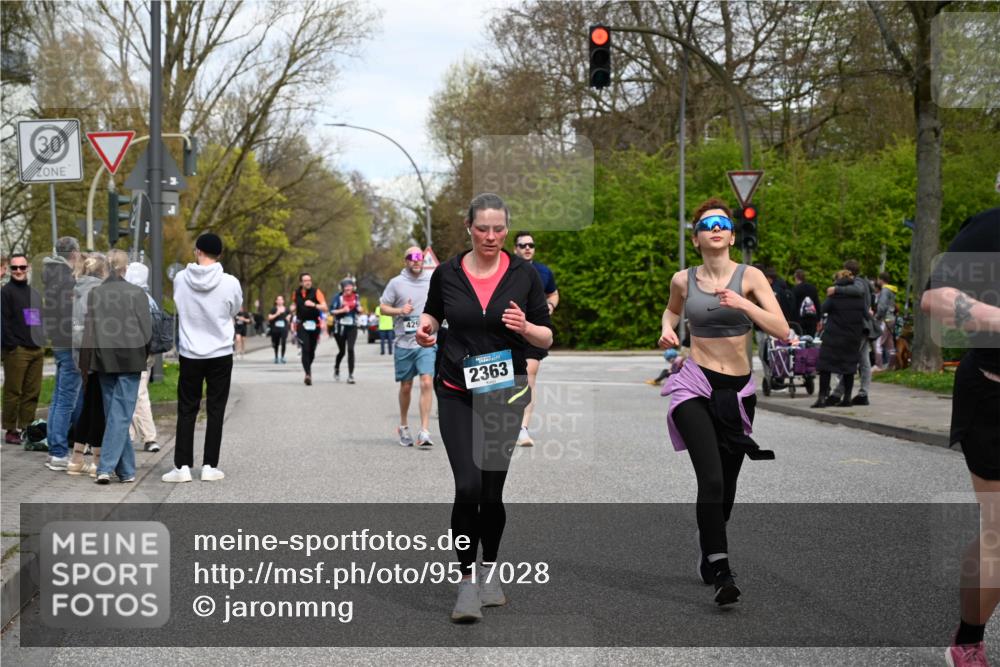 12.04.2026 - 45. Internationalen Wilhelmsburger Insellauf J. Mangold http://msf.ph/oto/9517028 12.04.2026 13:20:39 Ziel 2247, 3203, 5342, 3822, 3821, 4999, 4803, 2224, 4223, 4224, 4954, 5258, 3284, 2469, 4305, 2013, 3233, 5230, 3766, 4103, 4341, 5633, 4284, 4293, 5543, 2363, 2101, 4417, 3552, 3551, 2333, 4018, 5716 meine-sportfotos.de