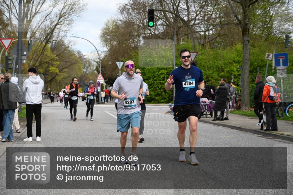 12.04.2026 - 45. Internationalen Wilhelmsburger Insellauf J. Mangold http://msf.ph/oto/9517053 12.04.2026 13:20:42 Ziel 4999, 4803, 2224, 4223, 4224, 4954, 5258, 3284, 2469, 4305, 2013, 3233, 5230, 3766, 4103, 4341, 5633, 4284, 4293, 5543, 2363, 2101, 2101, 4417, 3552, 3551, 2333, 4018, 5716, 4319 meine-sportfotos.de