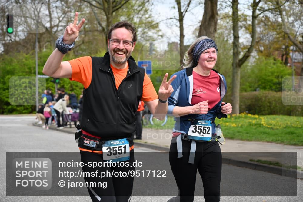 12.04.2026 - 45. Internationalen Wilhelmsburger Insellauf J. Mangold http://msf.ph/oto/9517122 12.04.2026 13:20:49 Ziel 2469, 4305, 2013, 3233, 5230, 3766, 4103, 4341, 5633, 4284, 4293, 5543, 5543, 2363, 2101, 4417, 3552, 3551, 2333, 4018, 5716, 4319, 5297, 4878, 5484, 2692 meine-sportfotos.de