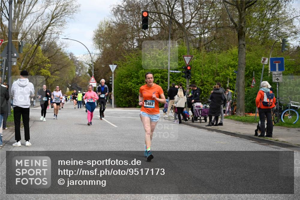 12.04.2026 - 45. Internationalen Wilhelmsburger Insellauf J. Mangold http://msf.ph/oto/9517173 12.04.2026 13:21:12 Ziel 4293, 5543, 2363, 2101, 4417, 3552, 3551, 2333, 4018, 5716, 4319, 5297, 4878, 5484, 2692, 2692, 4444, 4800, 4047, 2175, 3402, 5482, 4017, 3676, 2628, 3251 meine-sportfotos.de