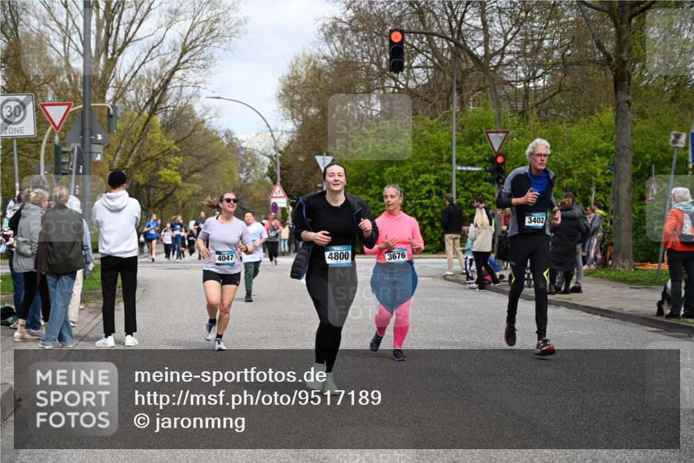 12.04.2026 - 45. Internationalen Wilhelmsburger Insellauf J. Mangold http://msf.ph/oto/9517189 12.04.2026 13:21:17 Ziel 2363, 2101, 4417, 3552, 3551, 2333, 4018, 5716, 4319, 5297, 4878, 5484, 2692, 4444, 4800, 4800, 4047, 2175, 3402, 5482, 4017, 3676, 2628, 3251, 5201, 3109, 4404 meine-sportfotos.de