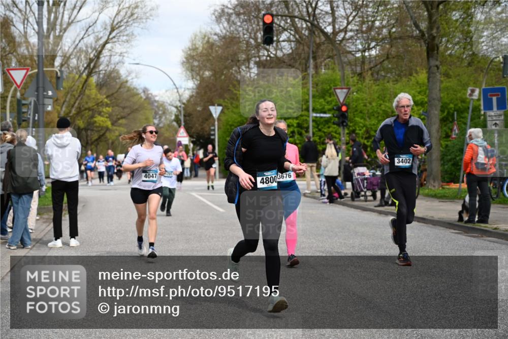 12.04.2026 - 45. Internationalen Wilhelmsburger Insellauf J. Mangold http://msf.ph/oto/9517195 12.04.2026 13:21:18 Ziel 2101, 4417, 3552, 3551, 2333, 4018, 5716, 4319, 5297, 4878, 5484, 2692, 4444, 4800, 4047, 2175, 3402, 5482, 4017, 4017, 3676, 2628, 3251, 5201, 3109, 4404, 4362, 2473 meine-sportfotos.de