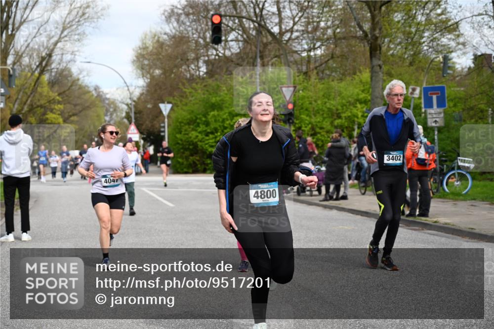 12.04.2026 - 45. Internationalen Wilhelmsburger Insellauf J. Mangold http://msf.ph/oto/9517201 12.04.2026 13:21:18 Ziel 2101, 4417, 3552, 3551, 2333, 4018, 5716, 4319, 5297, 4878, 5484, 2692, 4444, 4800, 4047, 2175, 3402, 5482, 4017, 4017, 3676, 2628, 3251, 5201, 3109, 4404, 4362, 2473 meine-sportfotos.de