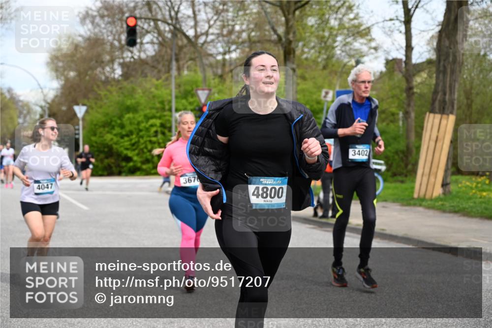 12.04.2026 - 45. Internationalen Wilhelmsburger Insellauf J. Mangold http://msf.ph/oto/9517207 12.04.2026 13:21:19 Ziel 2101, 4417, 3552, 3551, 2333, 4018, 5716, 4319, 5297, 4878, 5484, 2692, 4444, 4800, 4047, 2175, 3402, 5482, 4017, 3676, 2628, 3251, 5201, 3109, 4404, 4362, 2473 meine-sportfotos.de