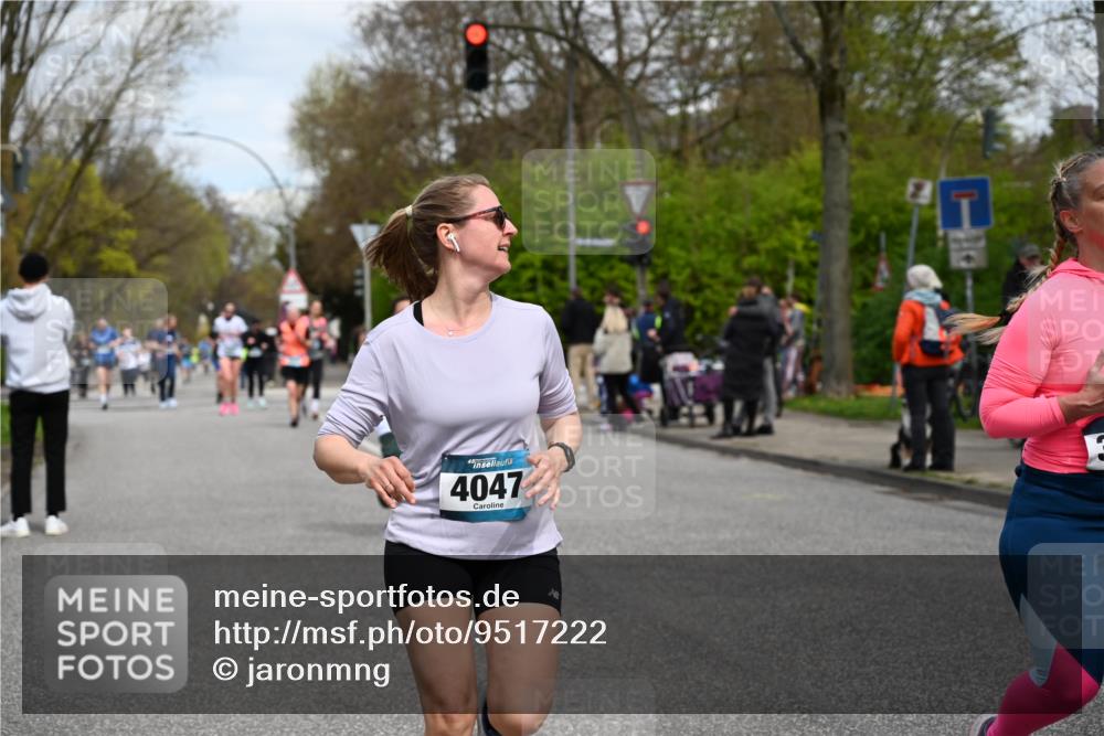12.04.2026 - 45. Internationalen Wilhelmsburger Insellauf J. Mangold http://msf.ph/oto/9517222 12.04.2026 13:21:21 Ziel 4417, 3552, 3551, 2333, 4018, 5716, 4319, 5297, 4878, 5484, 2692, 4444, 4800, 4047, 2175, 3402, 3402, 5482, 4017, 3676, 2628, 3251, 5201, 3109, 4404, 4362, 2473, 2552, 2130 meine-sportfotos.de